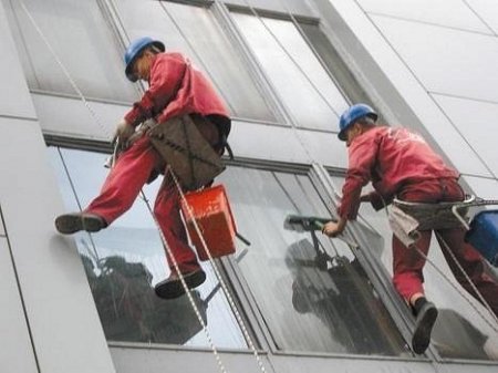 ����� ����