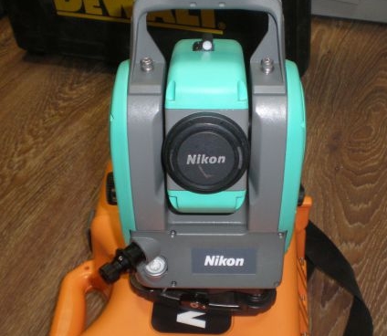 ���������� Nikon: ����� ����� DMT � Nivo