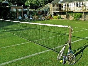 Теннисный корт на дачном участке