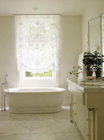 Роскошный интерьер ванной во французском стиле