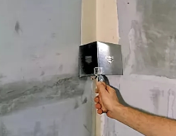 Как шпаклевать внутренние углы стен