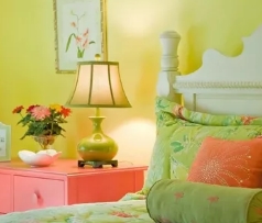 Раскрась спальню яркими красками!
