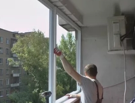 Чем можно остеклить балкон