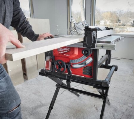 ������ ��������� � ����������� ���� Milwaukee M18 FTS210�0