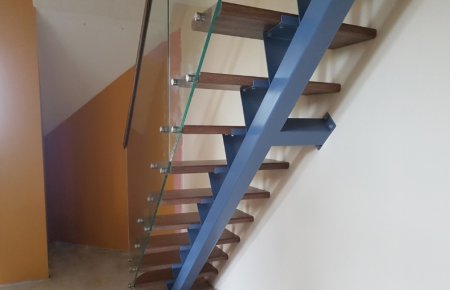 Потенциал современных лестниц из металла для дома